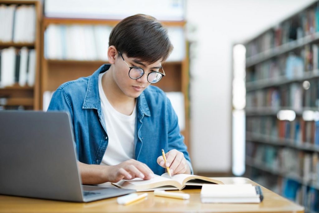 Étudiant en formation assistant comptable