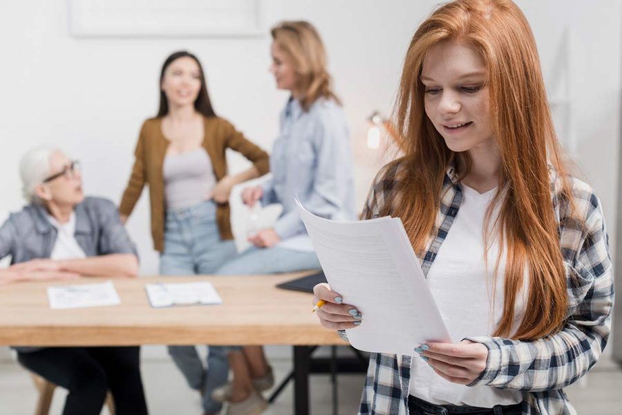 Étudiante ENCG ayant trouvé son stage BTS CG