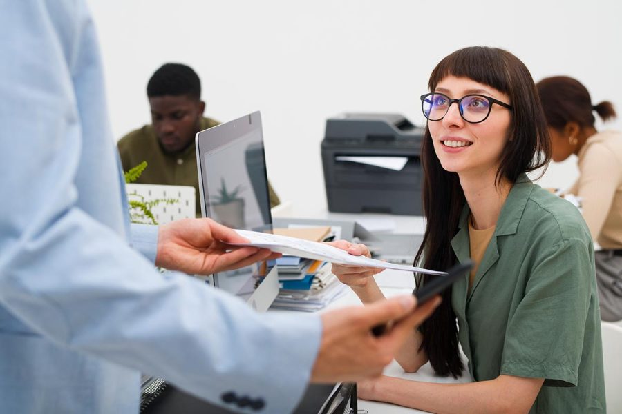 Étudiante en recherche d'une formation gestionnaire de paie gratuite
