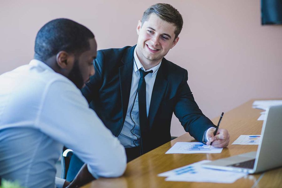 Etudiant en formation credit manager gratuite.