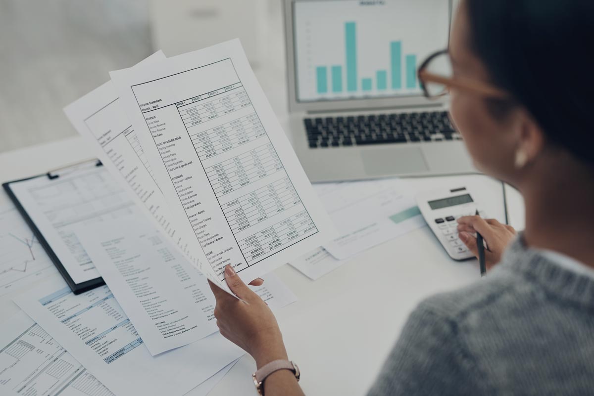 Professionnelle comptable impactée par la réforme PCG 2025