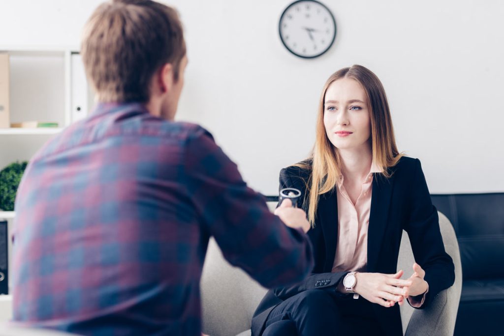 Interview de Sarah Lucchini diplômée tu TP gestionnaire de paie de l'ENCG