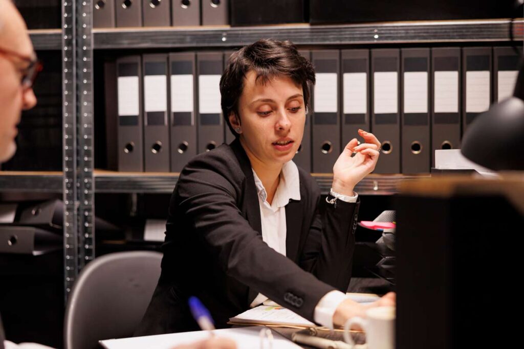 Une femme dans sa journée type de commissaire aux comptes