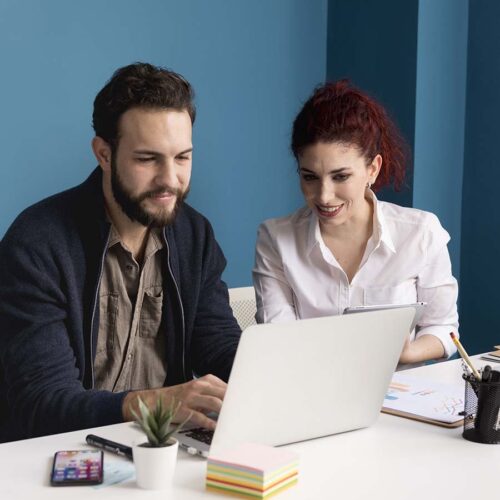 Une stagiaire gestionnaire comptable et fiscal qui a suvit nos conseils pendant ses recherches.