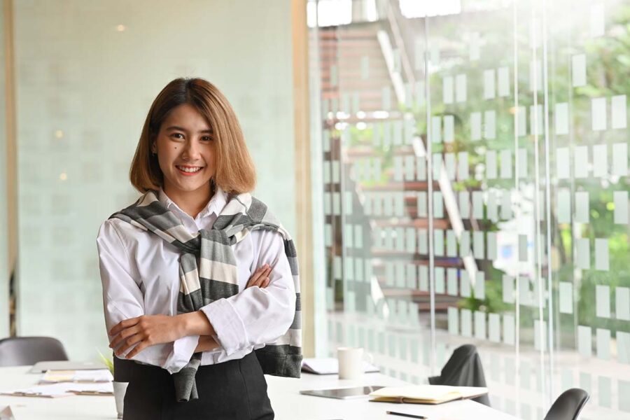 Une professionnelle de la gestion exerce sans le bac.